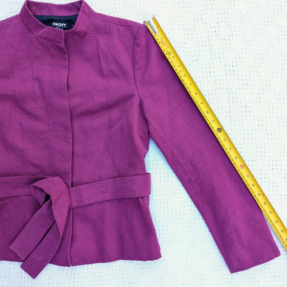 DKNY Donna Karan Ruffled Hem Magenta Blazer Jacket Size 8 Made in Italy - Picture 7 of 9